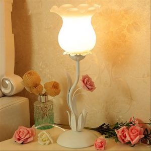 single_bulb_table_glass_lamp