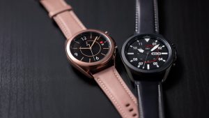 Foto-smartwatch-terbaik-yang-bisa-membuat-gaya-anda-semakin-keren-2