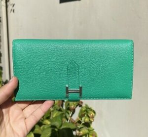 foto-dompet-branded-wanita-yang-bagus-dan-berkualitas-5