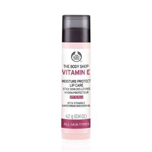 foto-lip-balm-terbaik-yang-bisa-mencerahkan-bibir-5